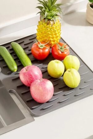 💥No-Spill Silicone Worktop Saver – Heat-Resistant & Non-Slip Mat for Drip-Free Drying💥