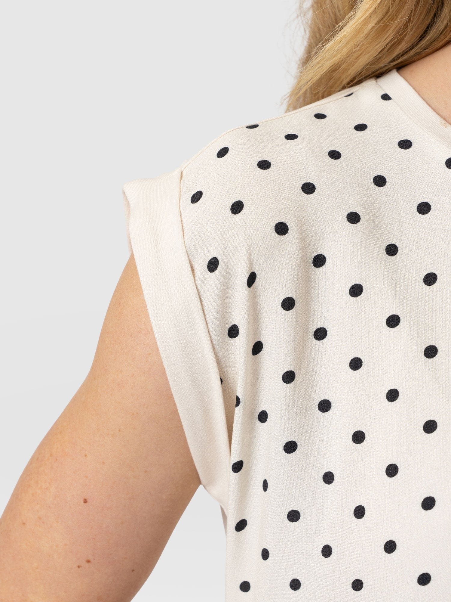 Turn Up Contrast Tee - Cream Polka Dot - Image 4